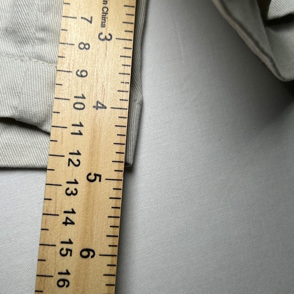 Dockers Women Khaki Chino Shorts Light Beige Stone Cotton Size 12 4.5 Inseam - Picture 4 of 9